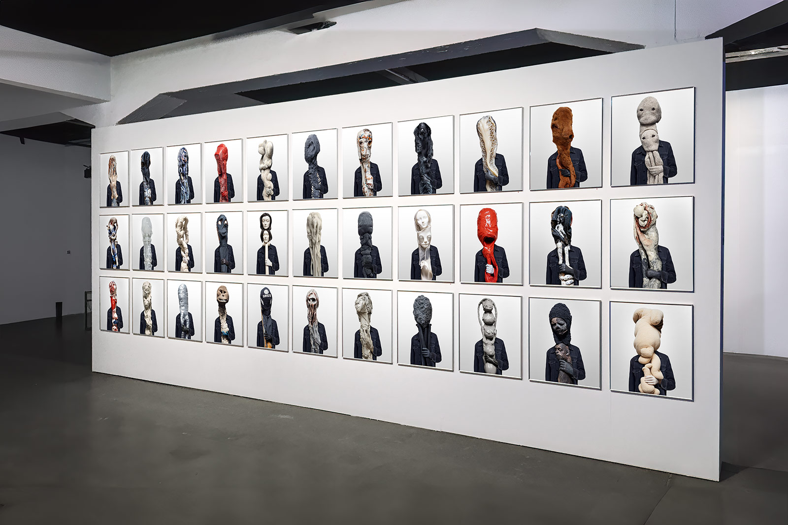 Esther Hunziker – Cover.Take 001 – 002, Image Serie, 2023